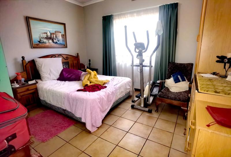 3 Bedroom Property for Sale in Geduld Gauteng