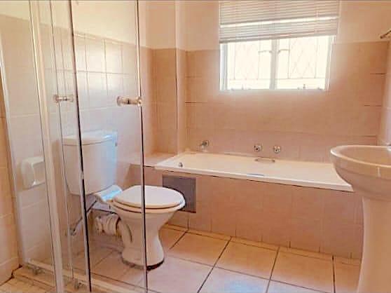 To Let 2 Bedroom Property for Rent in Sundowner Gauteng