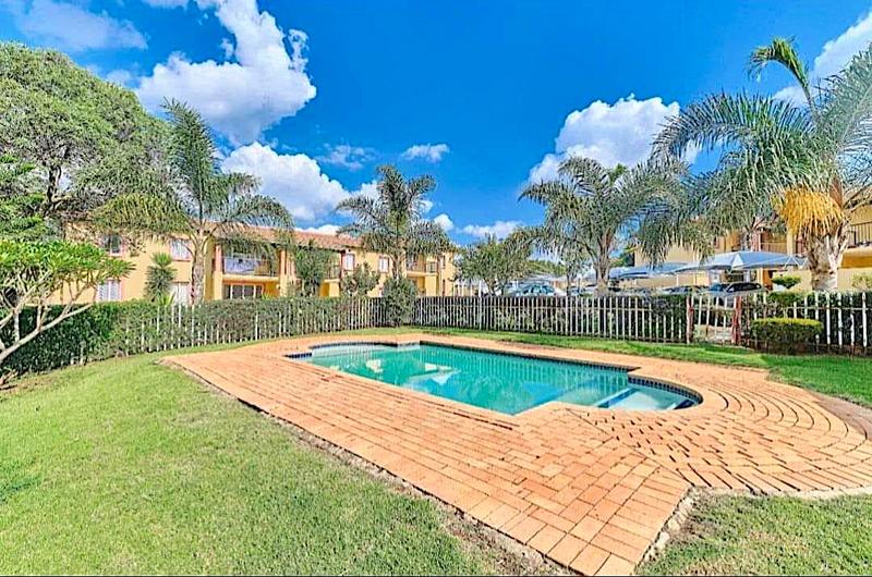 To Let 2 Bedroom Property for Rent in Sundowner Gauteng