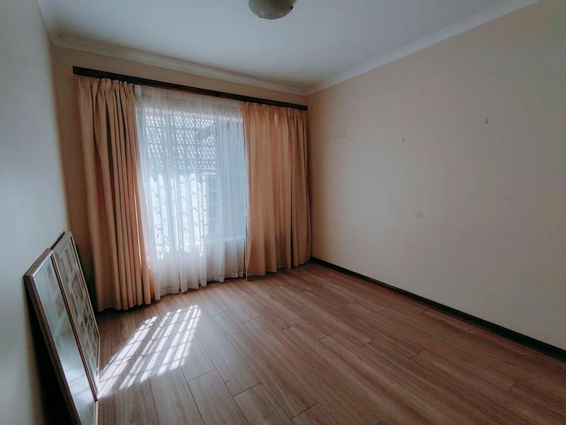 2 Bedroom Property for Sale in Rooihuiskraal North Gauteng