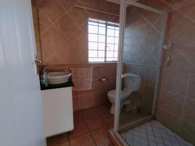 2 Bedroom Property for Sale in Rooihuiskraal North Gauteng