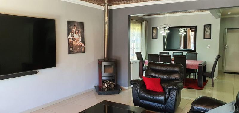 To Let 4 Bedroom Property for Rent in Sunward Park Gauteng