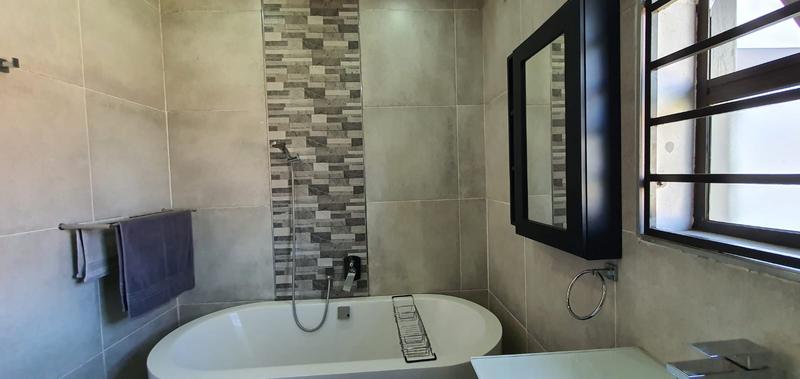To Let 4 Bedroom Property for Rent in Sunward Park Gauteng