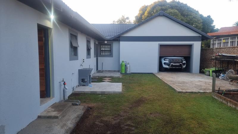 To Let 4 Bedroom Property for Rent in Sunward Park Gauteng