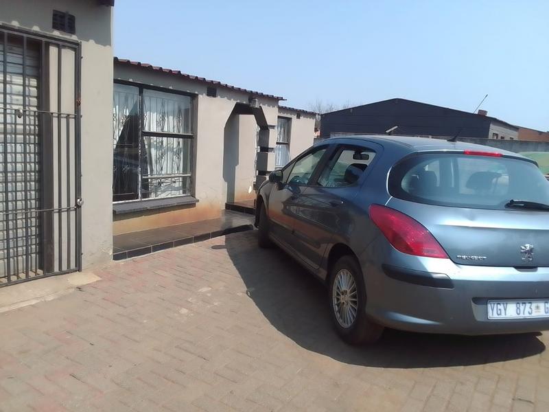 2 Bedroom Property for Sale in Palm Ridge Gauteng
