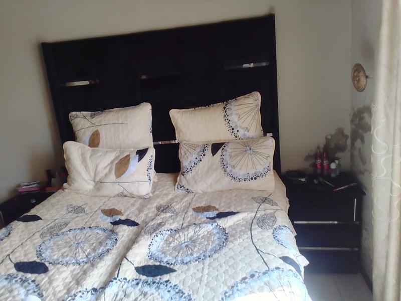 2 Bedroom Property for Sale in Palm Ridge Gauteng