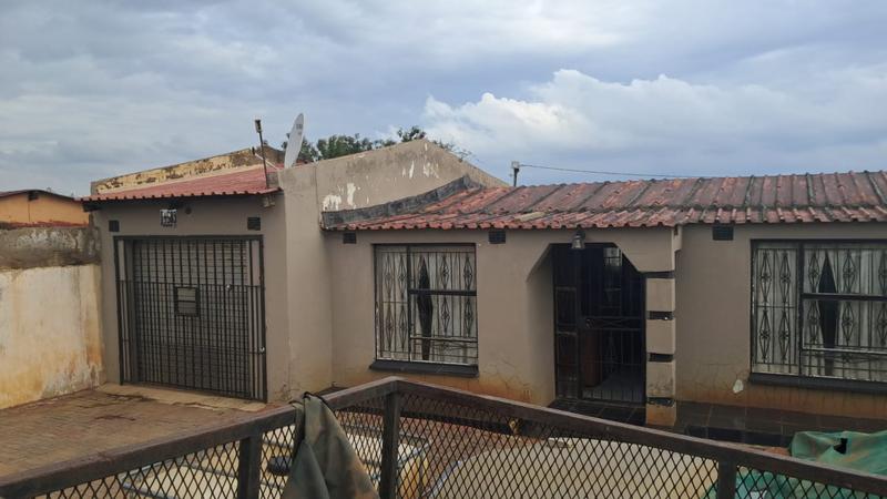 2 Bedroom Property for Sale in Palm Ridge Gauteng