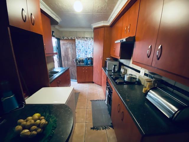 3 Bedroom Property for Sale in Ebony Park Gauteng