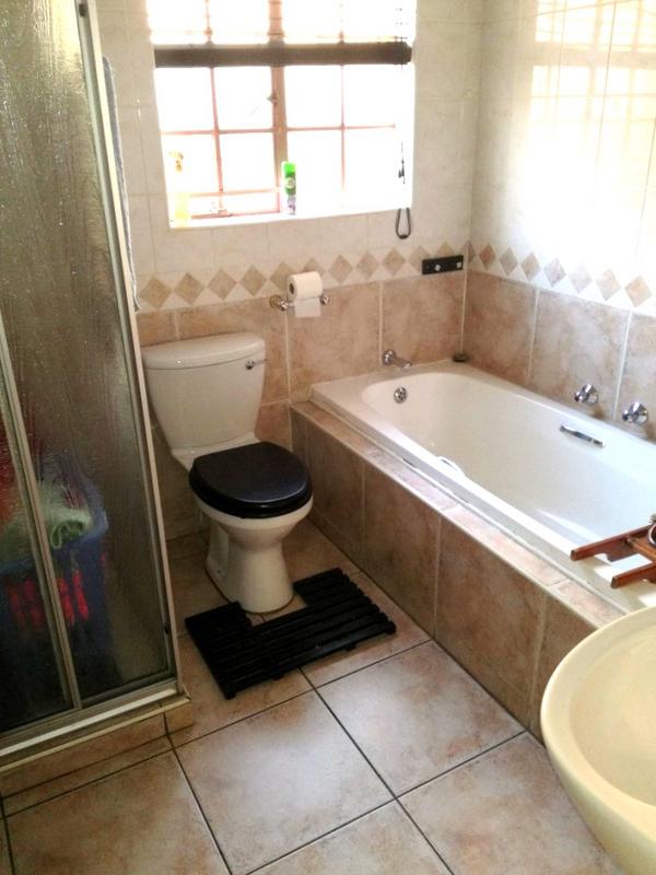 3 Bedroom Property for Sale in Amberfield Ridge Gauteng