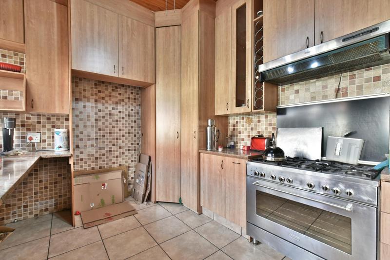 3 Bedroom Property for Sale in Mondeor Gauteng