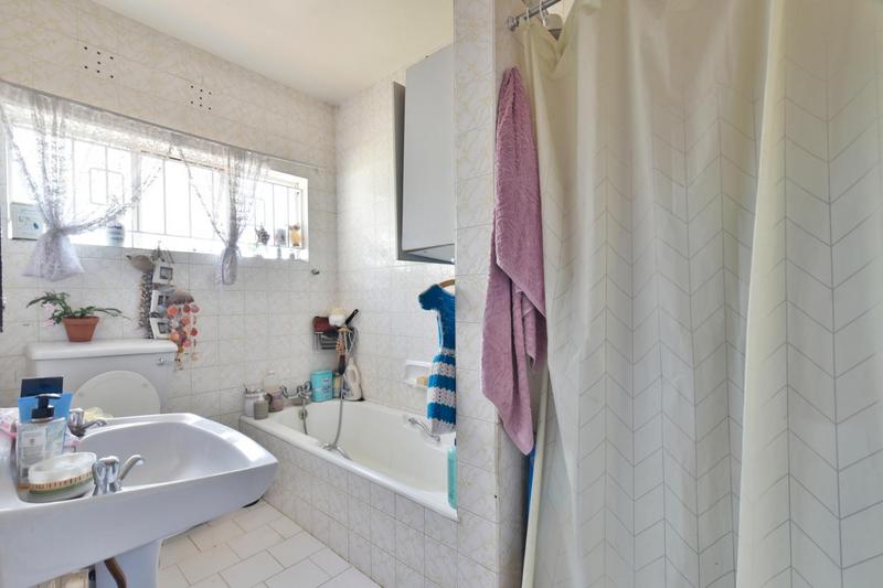 3 Bedroom Property for Sale in Mondeor Gauteng