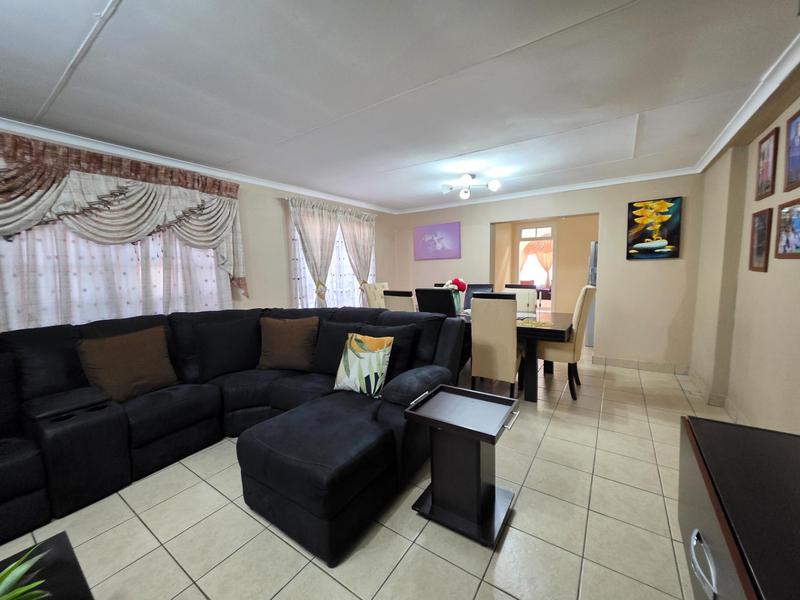 To Let 3 Bedroom Property for Rent in Horison Gauteng