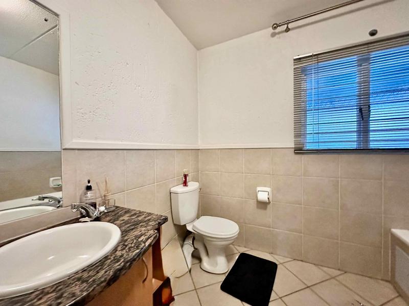 1 Bedroom Property for Sale in Morningside Gauteng