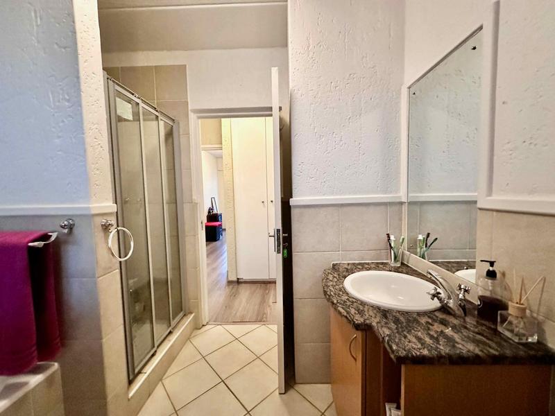 1 Bedroom Property for Sale in Morningside Gauteng