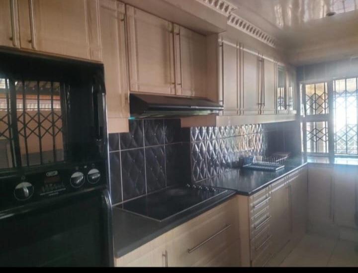 To Let 3 Bedroom Property for Rent in Naledi Gauteng