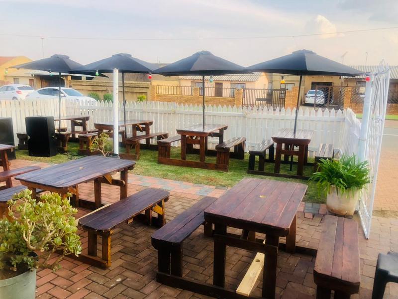 To Let 3 Bedroom Property for Rent in Naledi Gauteng