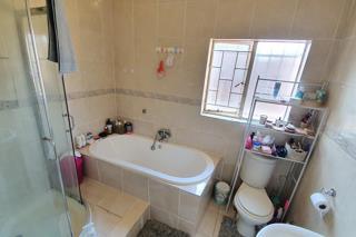 3 Bedroom Property for Sale in Karenpark Gauteng