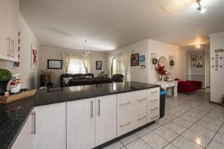 5 Bedroom Property for Sale in Brackenhurst Gauteng