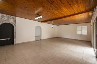 5 Bedroom Property for Sale in Brackenhurst Gauteng