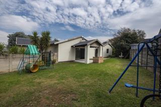 5 Bedroom Property for Sale in Brackenhurst Gauteng