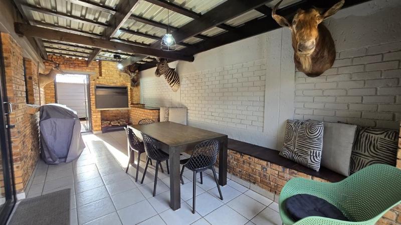3 Bedroom Property for Sale in New Redruth Gauteng