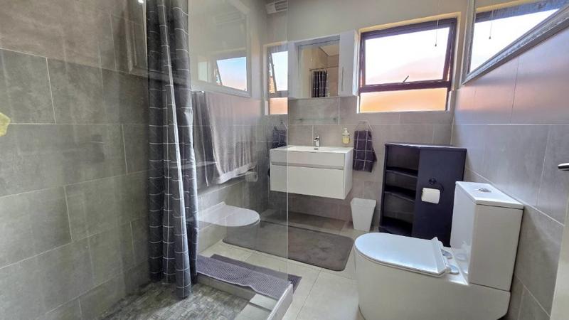 3 Bedroom Property for Sale in New Redruth Gauteng