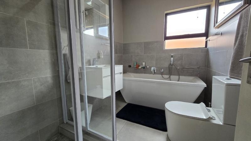 3 Bedroom Property for Sale in New Redruth Gauteng