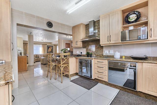 3 Bedroom Property for Sale in Sunninghill Gauteng