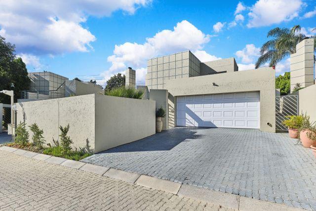 3 Bedroom Property for Sale in Sunninghill Gauteng