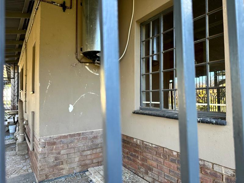To Let 3 Bedroom Property for Rent in Erasmia Gauteng