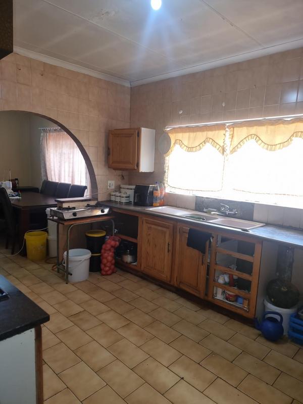 4 Bedroom Property for Sale in Lorentzville Gauteng