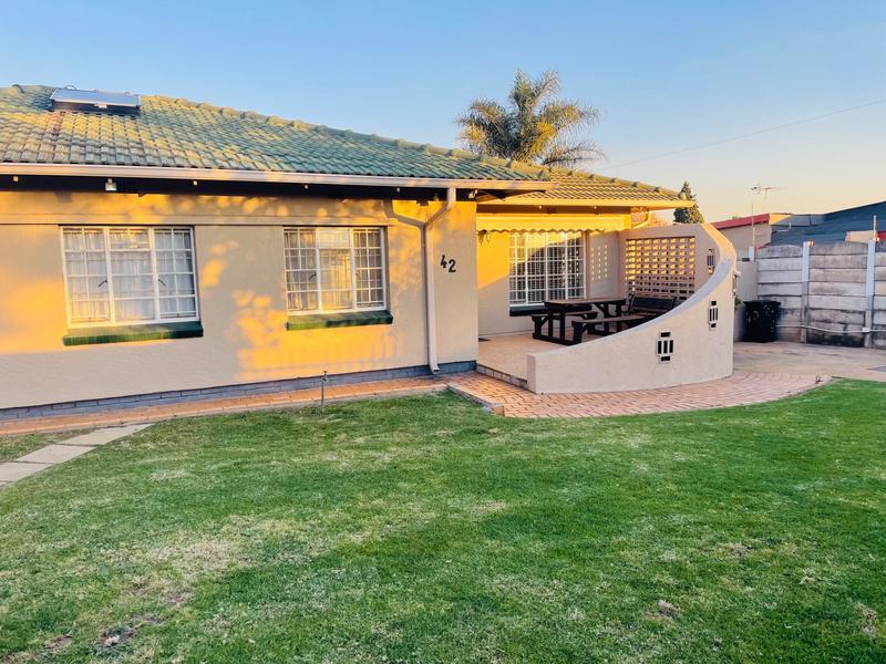 To Let 3 Bedroom Property for Rent in Wychwood Gauteng