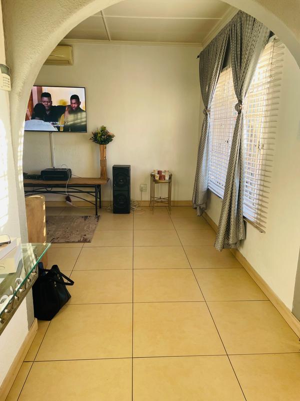 To Let 3 Bedroom Property for Rent in Wychwood Gauteng