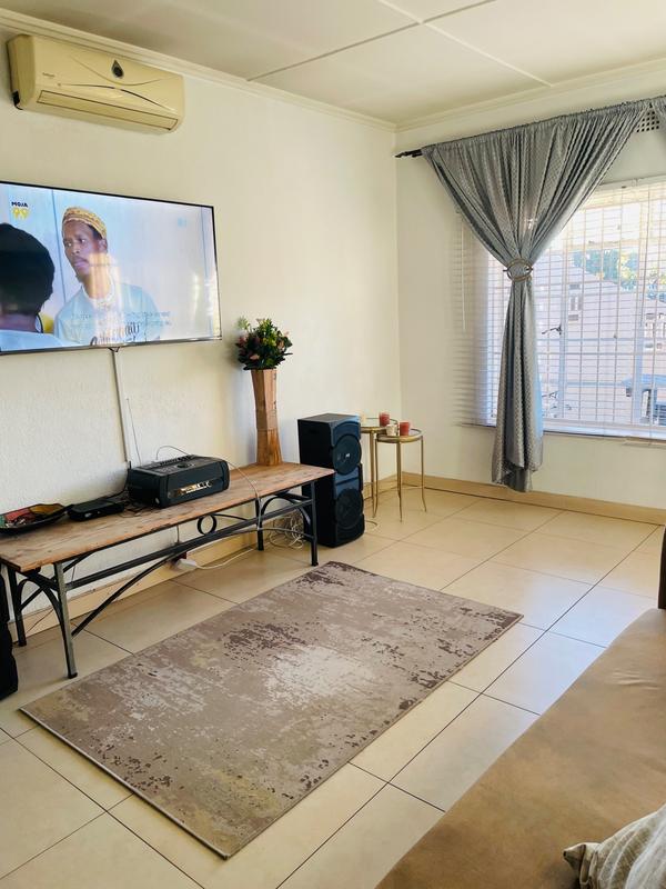 To Let 3 Bedroom Property for Rent in Wychwood Gauteng