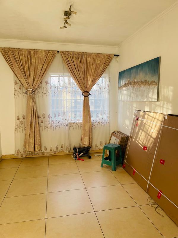 To Let 3 Bedroom Property for Rent in Wychwood Gauteng