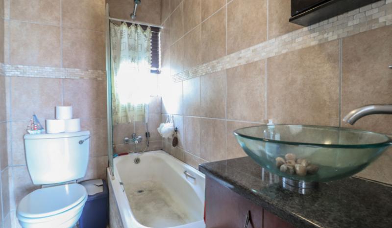 2 Bedroom Property for Sale in Eden Glen Gauteng