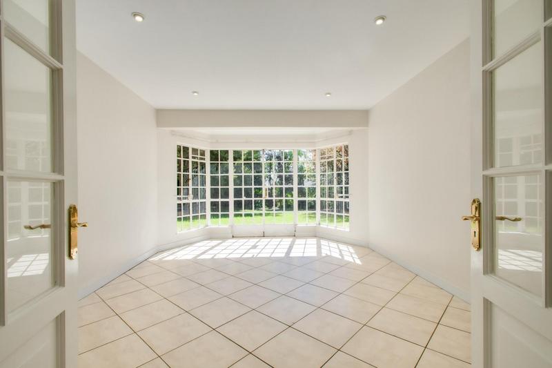 5 Bedroom Property for Sale in Fourways Gardens Gauteng