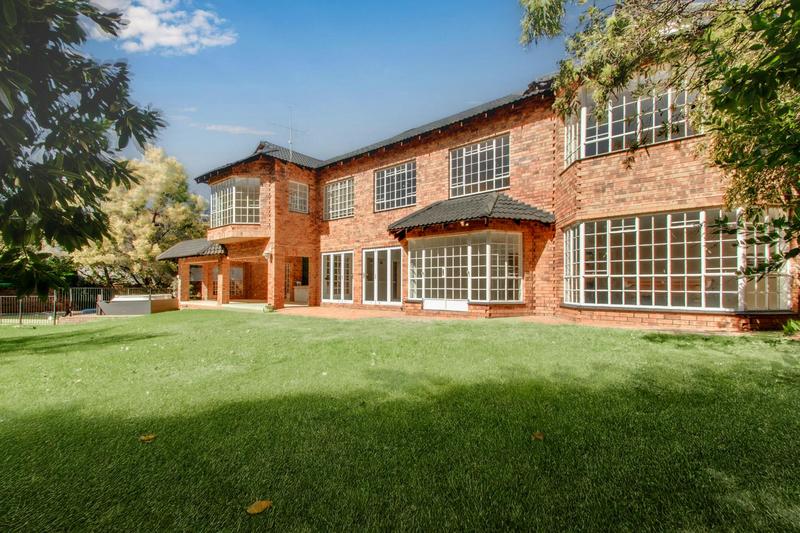 5 Bedroom Property for Sale in Fourways Gardens Gauteng