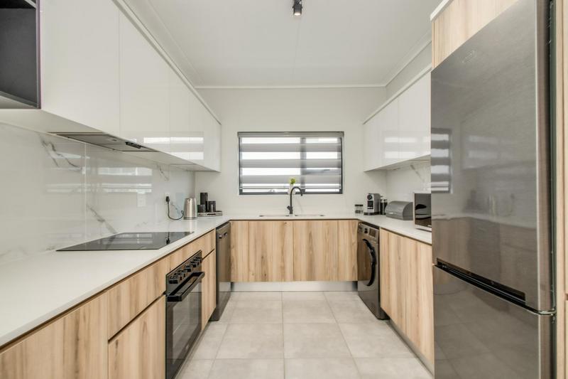 To Let 3 Bedroom Property for Rent in Waterfall Gauteng