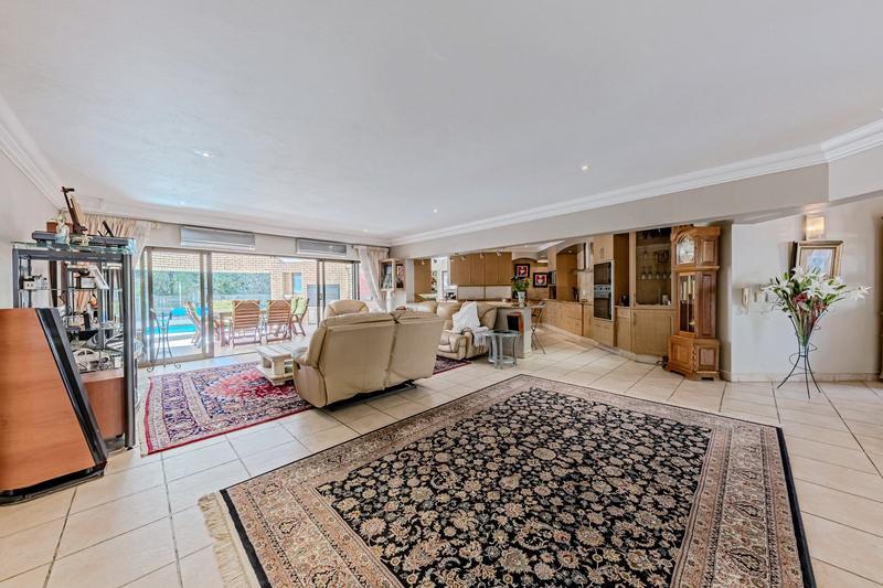 7 Bedroom Property for Sale in Featherbrooke Estate Gauteng