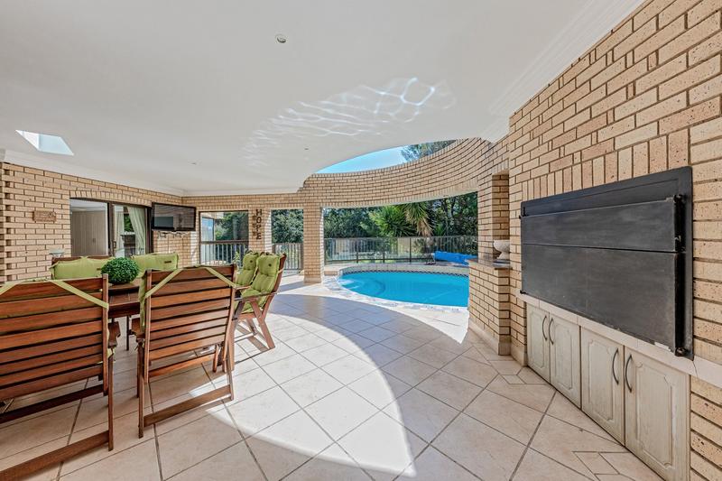 7 Bedroom Property for Sale in Featherbrooke Estate Gauteng