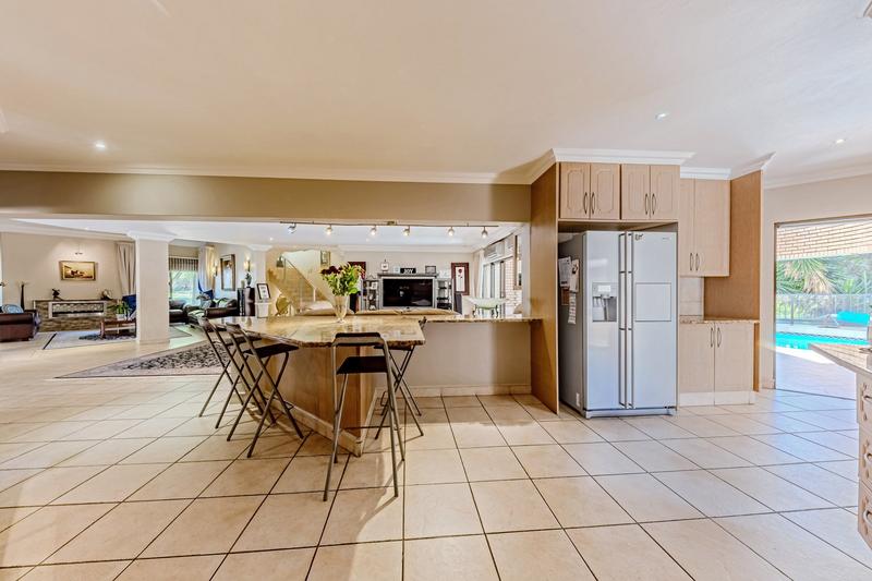 7 Bedroom Property for Sale in Featherbrooke Estate Gauteng