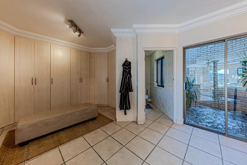 7 Bedroom Property for Sale in Featherbrooke Estate Gauteng