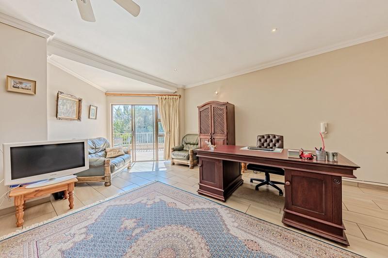7 Bedroom Property for Sale in Featherbrooke Estate Gauteng
