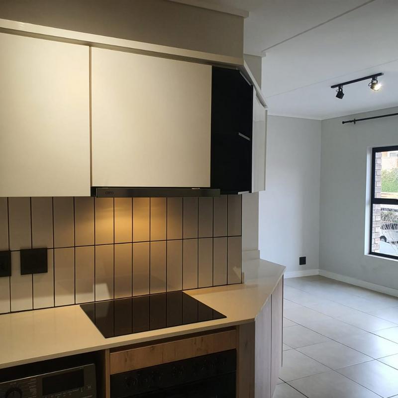 To Let 1 Bedroom Property for Rent in Mooikloof Gauteng