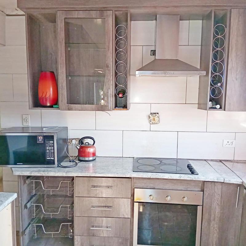 2 Bedroom Property for Sale in Tsakane Gauteng