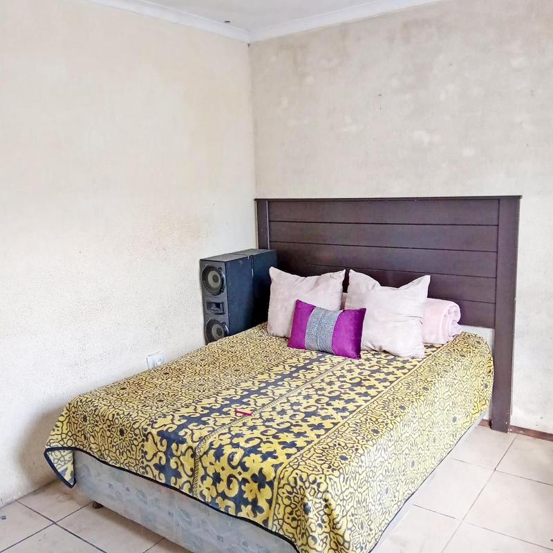 2 Bedroom Property for Sale in Tsakane Gauteng