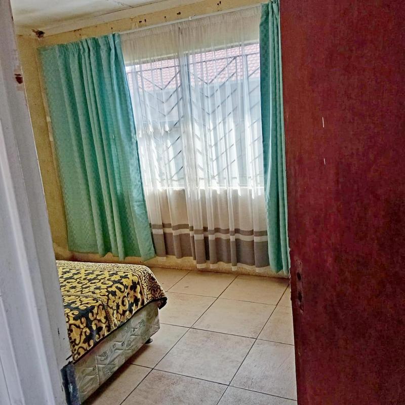 2 Bedroom Property for Sale in Tsakane Gauteng