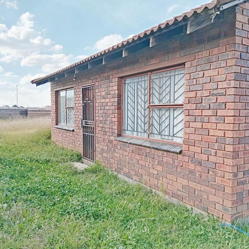 2 Bedroom Property for Sale in Tsakane Gauteng