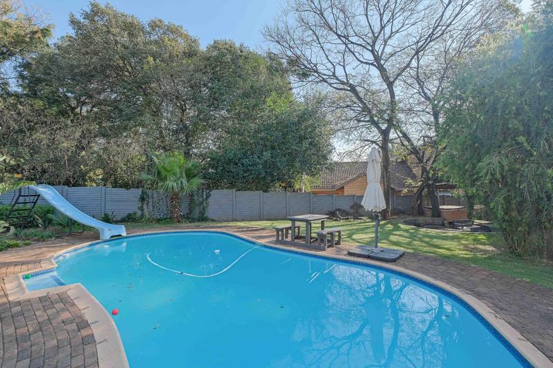7 Bedroom Property for Sale in Eldoraigne Gauteng